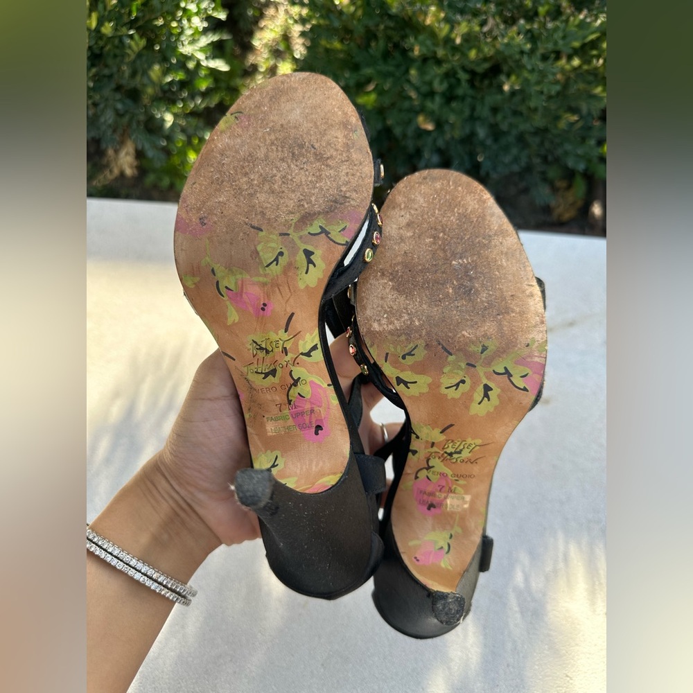 Betsey Johnson Vintage Black Satin Flapper Style Jeweled Peep Toe Heels (Size 7) - Picture 6 of 7